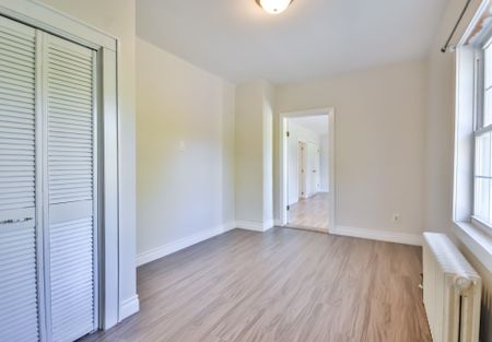 For Lease - 280 Bells Lane Unit# 1, Innisfil, Ontario - Photo 2