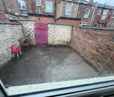 2 bedroom terraced house to rent - Photo 6