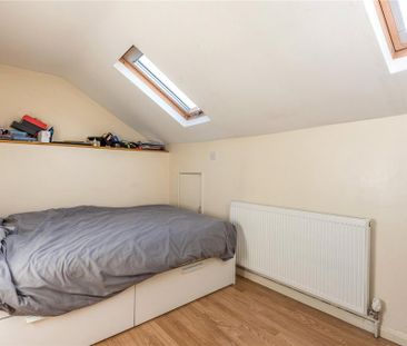 2 bedroom maisonette to rent - Photo 4