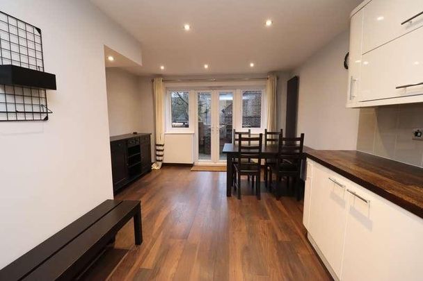 Greenland Quay, London, SE16 - Photo 1