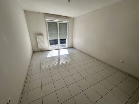 Appartement de type 3 idéalement situé au sein d'une belle résidence privée ! - Photo 2