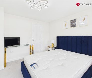 4 bedroom detached house to rent - Photo 4