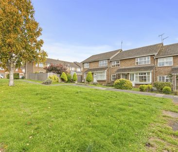Hillary Close, Aylesbury - Photo 1