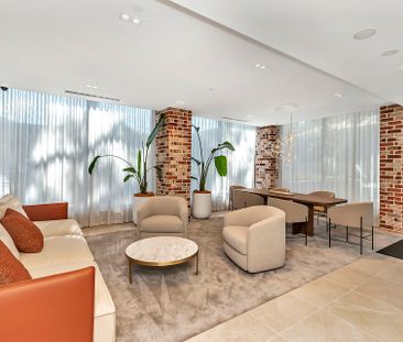 LUXURY APARTMENT LIVING! - Photo 3