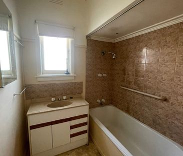 2 Bedroom home in the heart of Hamlyn Heights - Photo 4