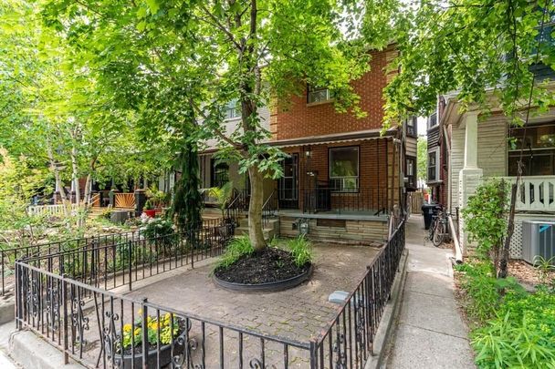 For Lease - 858 Manning Avenue Unit# BSMT, Toronto, Ontario - Photo 1