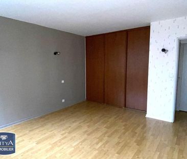 Location Appartement 2 pièces 59m² CHATEAUROUX 36000 - Photo 2