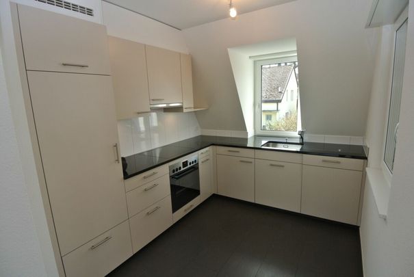 2.5 Zimmer, 90 m², 2. Stock - Photo 1