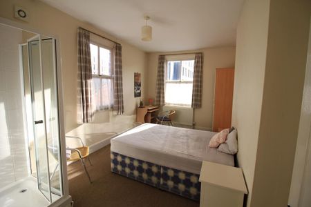 6 bedroom terraced house to rent - Photo 3