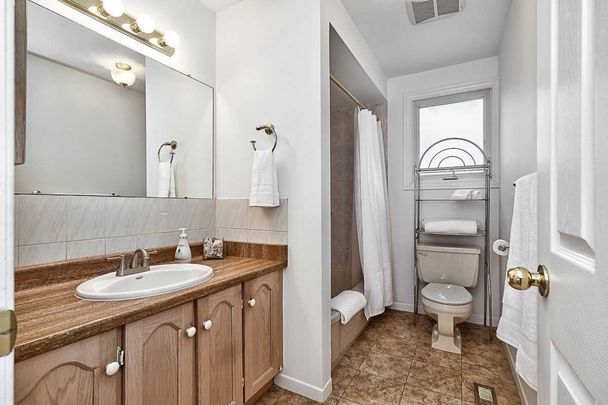 For Lease - 1261 Richards Crescent, Oakville, Ontario - Photo 1