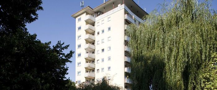 Hoch hinaus: 1-Zimmerwohnung mit Balkon im 10. OG - Photo 1