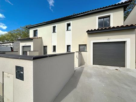House - Photo 3