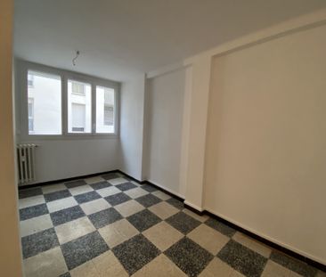 Location Appartement 3 pièces 49m² TOULON 83100 - Photo 6
