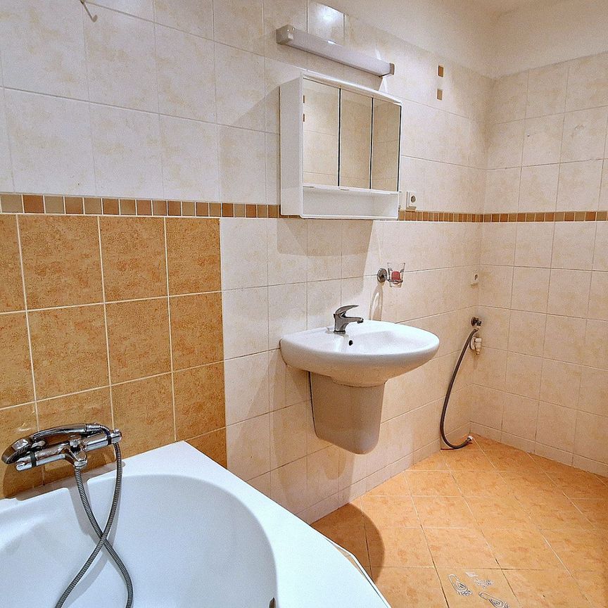 Pronájem bytu 4+1 80 m² - Photo 1