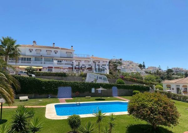 Alquiler de piso en Urbanización Torrox Park Colinas, 831