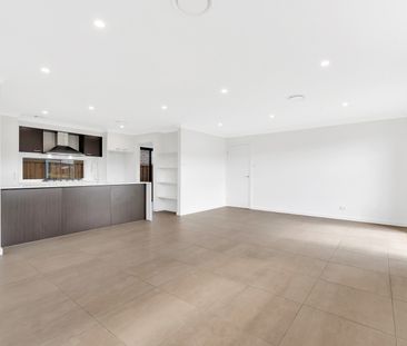 2 Renwick Street, Catherine Field NSW 2557 - House For Rent | Domain - Photo 4