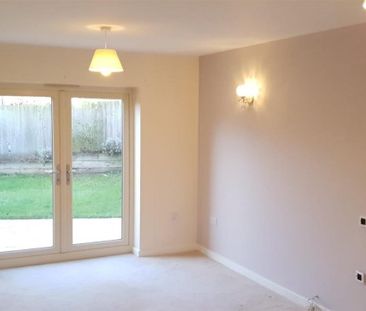 4 BED Detached house To rent - Photo 3