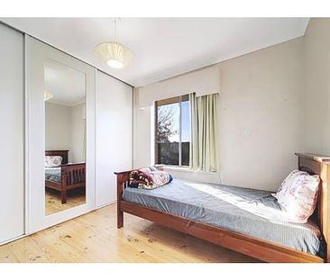 TWO BEDROOM UNIT IN POPULAR MAGILL. - Photo 1