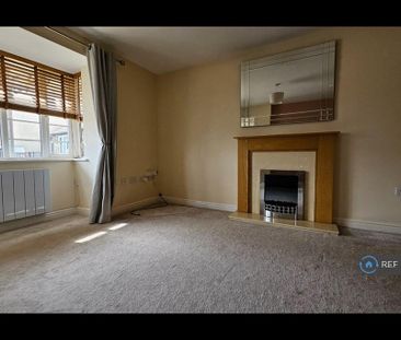 4 bedroom semi-detached house to rent - Photo 4