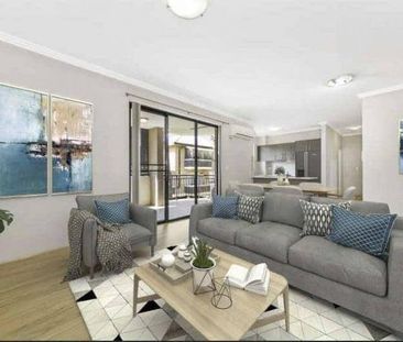 $600 per week - Photo 1