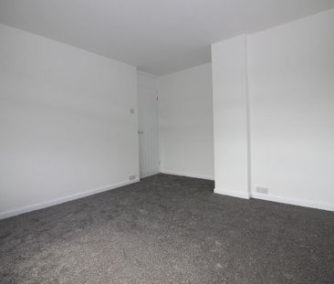 3 bedroom end of terrace house to rent - Photo 6