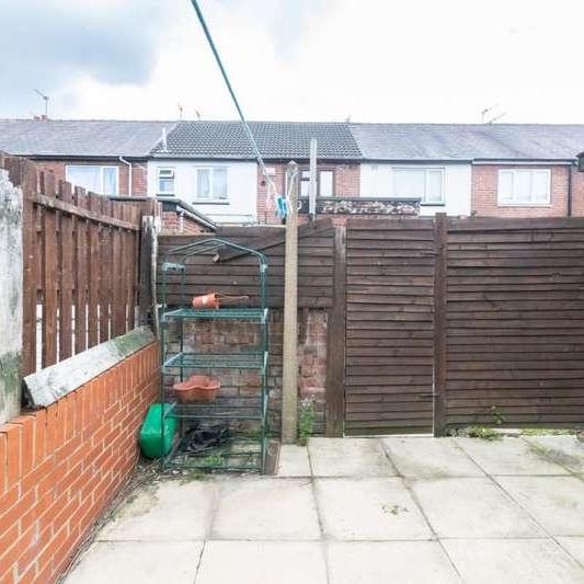 Hunt Lane, Doncaster, DN5 - Photo 1