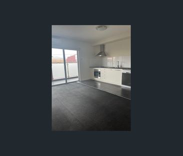 Stylish above-shop apartments in prime location - Photo 5