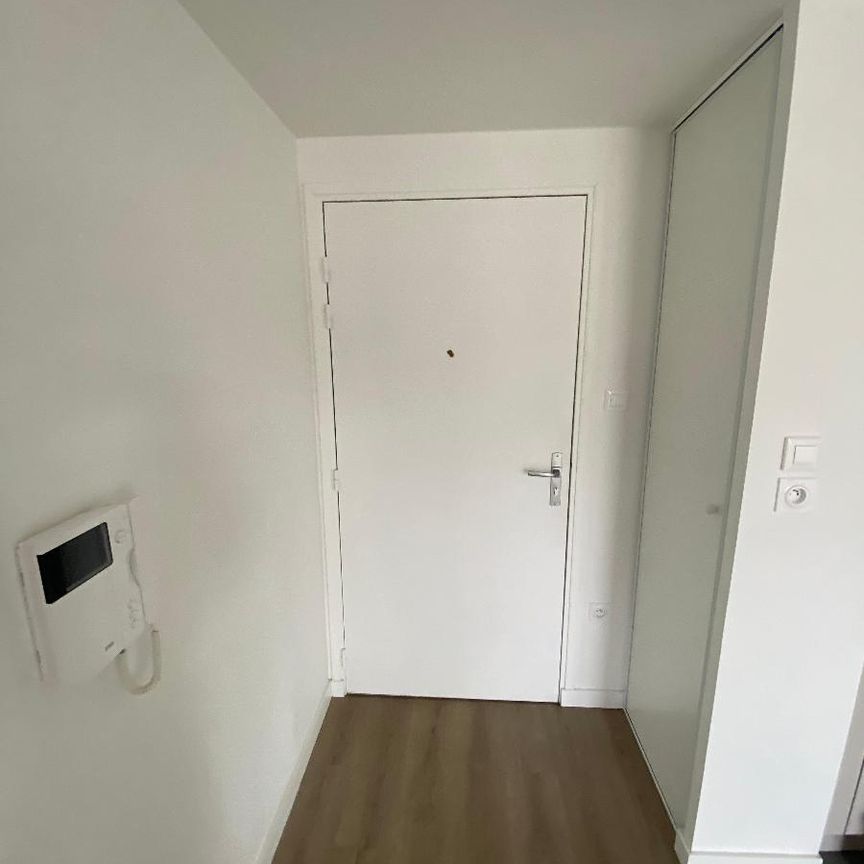 Location Appartement 2 pièces 38m² ST CYR SUR LOIRE 37540 - Photo 1