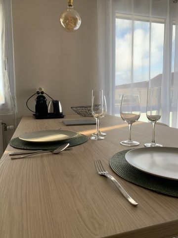 T2 meublé avec terrasse et garage - Photo 3