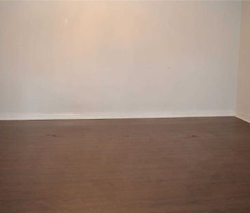 For Lease - 24 Holman Crescent, Aurora, Ontario - Photo 2