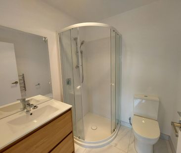 2 bedroom townhouse - Photo 3