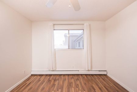 Natalie Place - Photo 3