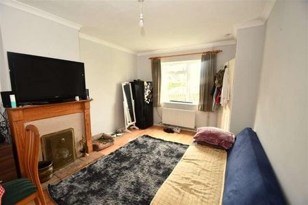 Bedroom Semi-detached House In Farncombe, GU7 - Photo 2