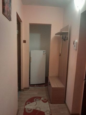 Apartament 2 camere de închiriat — Zona Podu de Piatră - Fotografie 4