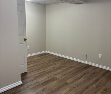 For Lease - 333 Berry Street, Shelburne, Ontario - Photo 3