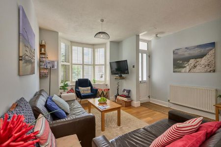 3 bedroom terraced house to rent - Photo 2