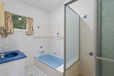 27 Tolverne Street, Rochedale South. - Photo 3