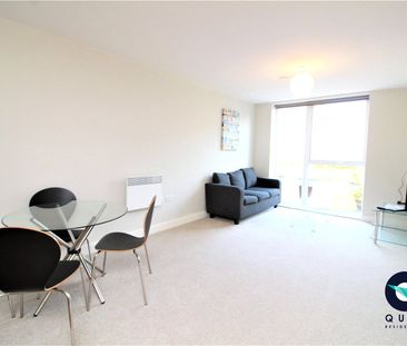 3 bedroom Flat To Rent - Photo 3