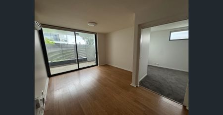 Modern Brunswick Living - Photo 2