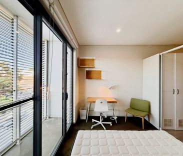 Studio-07911ST - Photo 3