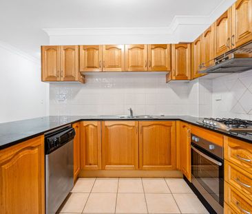 Spacious 2-Bedroom Apartment in the Heart of Rockdale - Photo 2