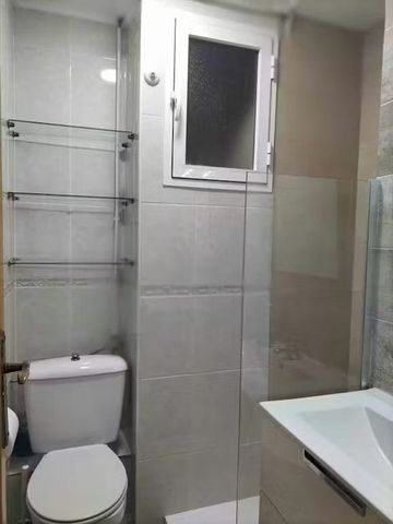 Carrer de lActor Llorens, Valencia, Valencian Community 46021 - Photo 2