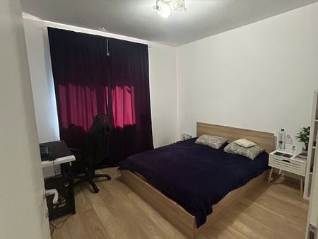 Berceni, metrou Aparatorii Patriei - Fotografie 3