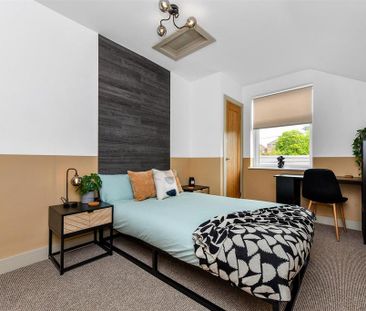 1 bedroom in a house share to rent - Photo 1