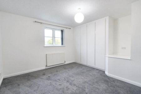 2 bedroom semi-detached house to rent - Photo 3