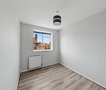 3 Bed Maisonette, High Road, N17 - Photo 3