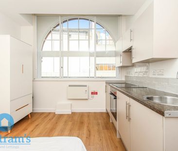 1 bed Studio for Rent - Photo 2