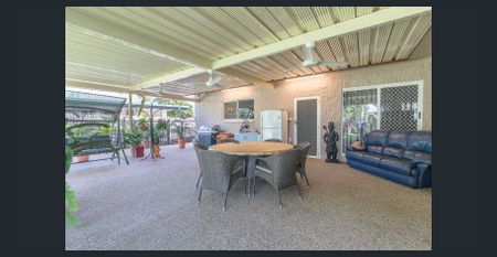 Large Family Home with Solar! - Photo 5