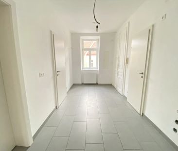 ALTBAU + PERFEKT für ZWEI + RUHIG + nahe U3 Kendlerstraße! - Photo 2