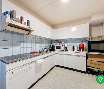 Ruime woning met 4 slaapkamers en terras te Ichtegem - Foto 4